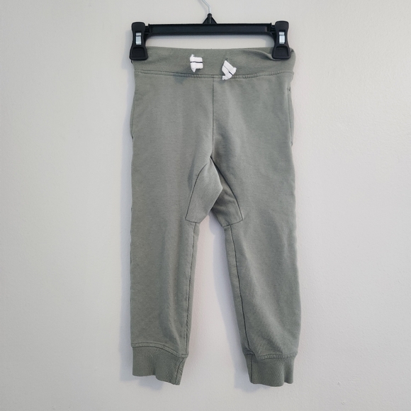 ✨️Tommy Bahama Gray Sweatpants with Relaxed Fit and Elastic Waistband - Picture 1 of 3